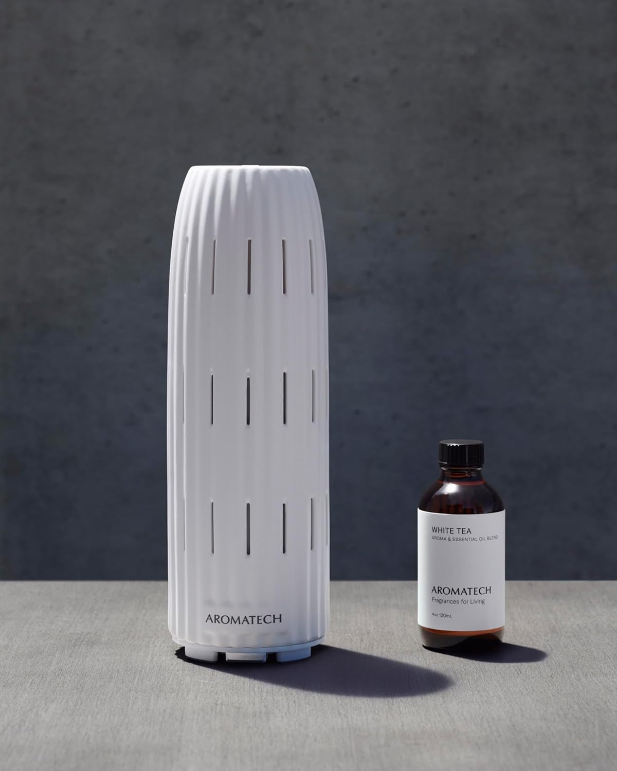 White Tea Aroma Essential Oil Blend: Luxury Hotel Inspired Aromatherapy with White Tea, Orange & Palo Santo for Ultrasonic Diffusers & Nebulizers - 16 Fl Oz, 500 Ml