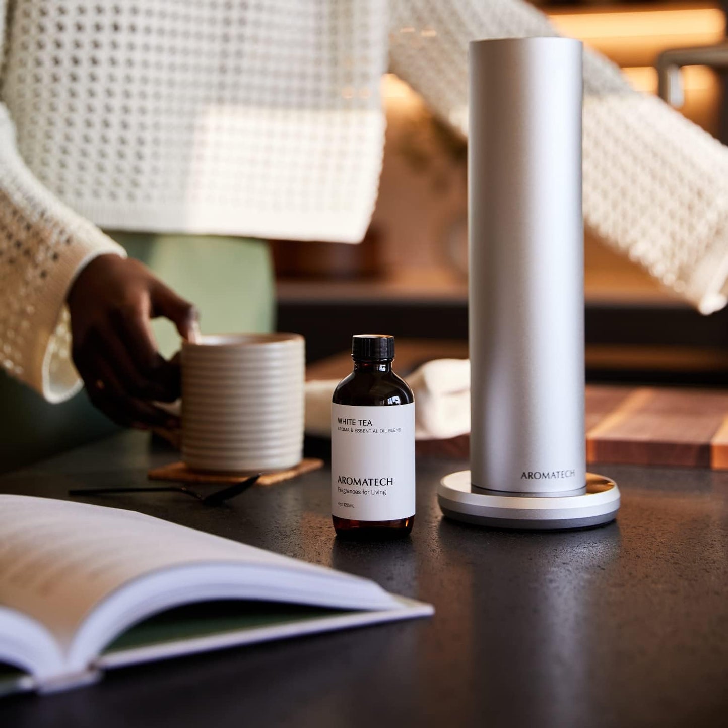 White Tea Aroma Essential Oil Blend: Luxury Hotel Inspired Aromatherapy with White Tea, Orange & Palo Santo for Ultrasonic Diffusers & Nebulizers - 16 Fl Oz, 500 Ml